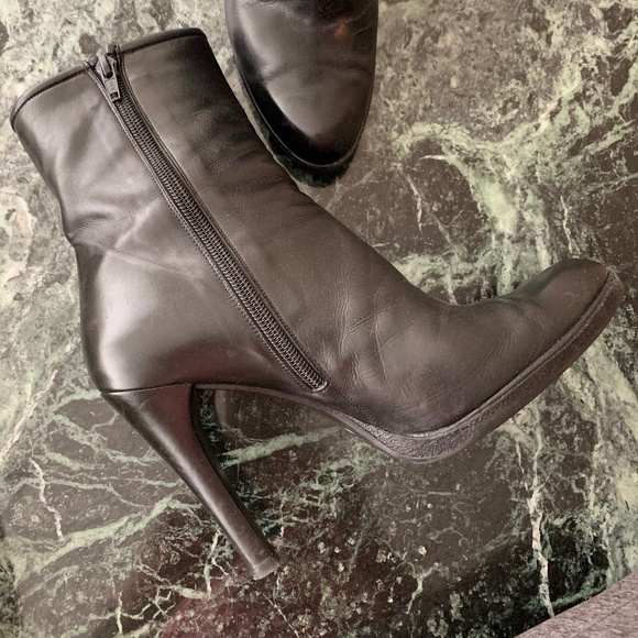 Stuart Weitzman ladies high heels boots - Picture 3 of 8